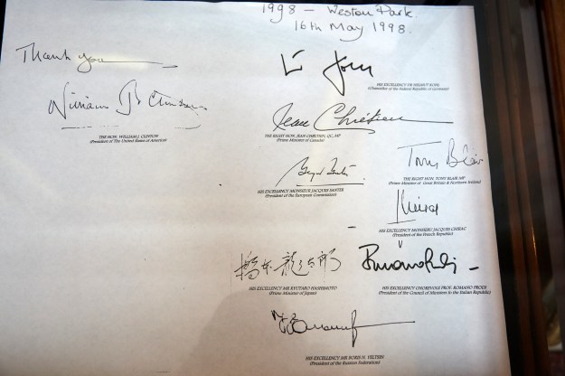 Commemmorating the G8 summit visit to Weston Park on 16th May 19